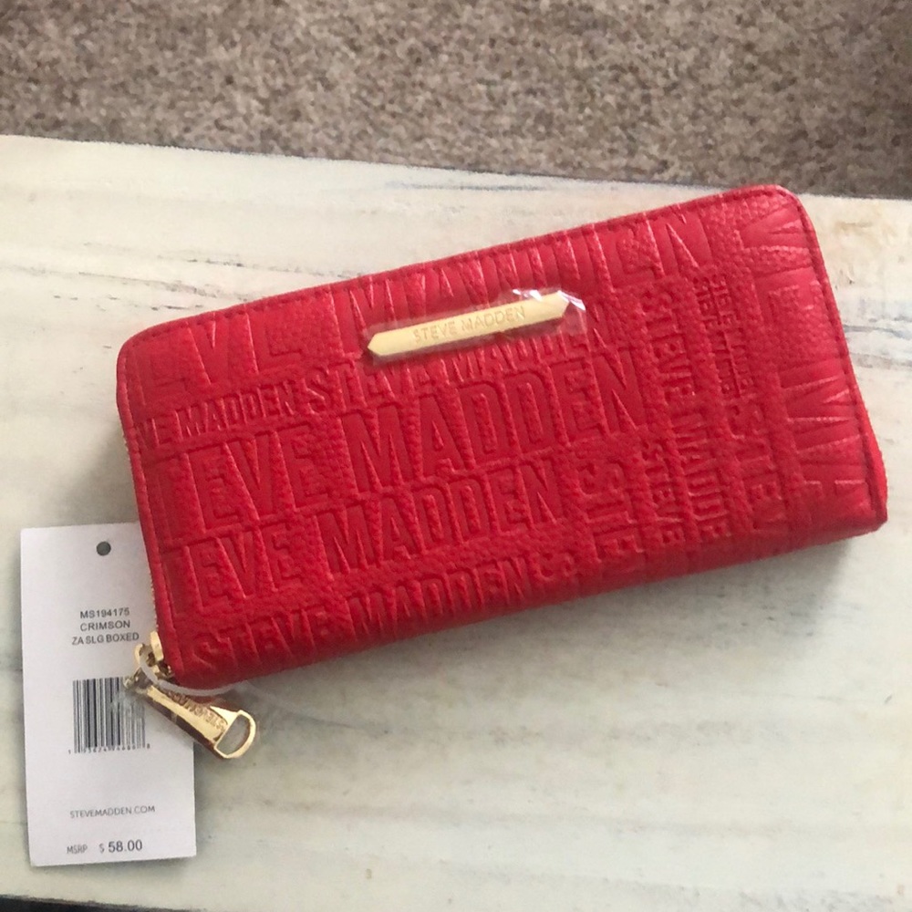Crimson red Steve Madden wristlet NWT missing wristlet strap